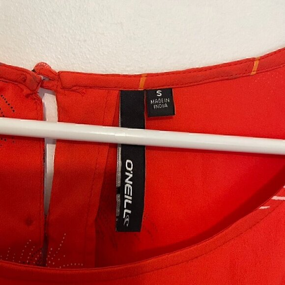 O'NEILL PACSUN Jules Shift Dress Red ish Floral 3/4 Sleeve Tie Waist Button Back - Picture 3 of 16